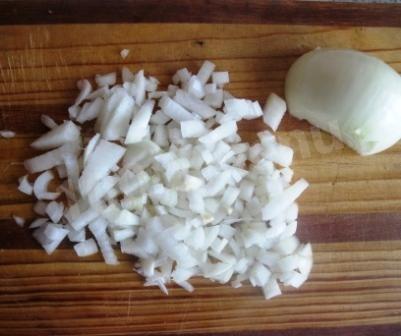 Шаг 2 приготовления Луковый суп с сыром и гренками