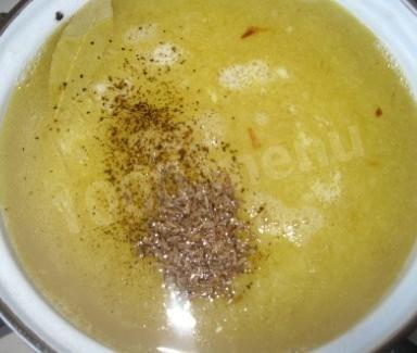Шаг 6 приготовления Луковый суп с сыром и гренками