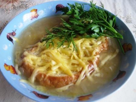 Обложка рецепта Луковый суп с сыром и гренками