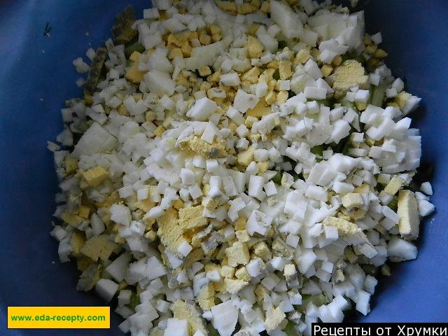 Шаг 6 приготовления Окрошка с вареной колбасой, картошкой и огурцами на квасе