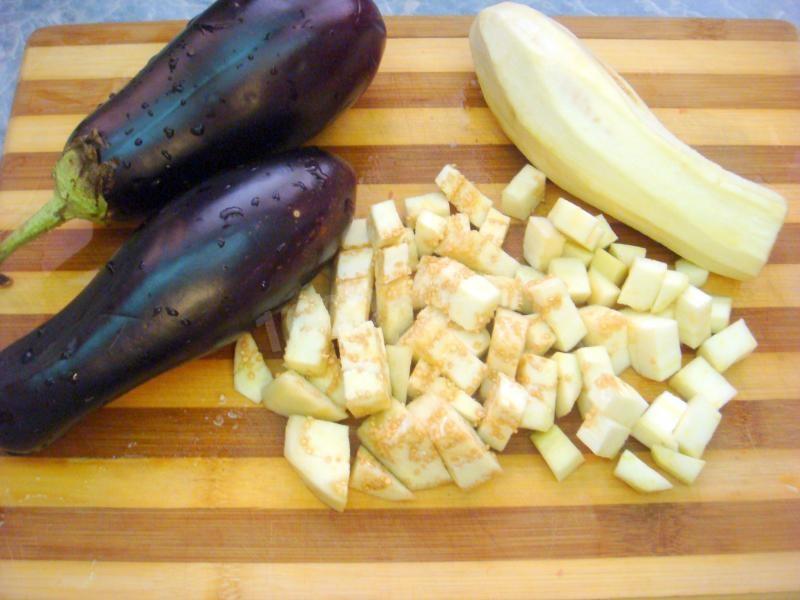 Шаг 3 приготовления аджапсандал с мясом по грузински