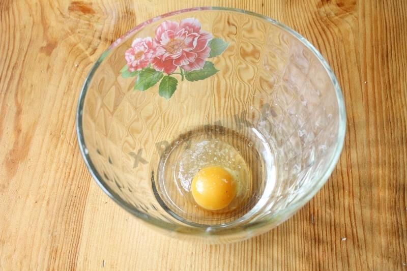 Шаг 2 приготовления Домашняя пицца в микроволновке с сыром быстро
