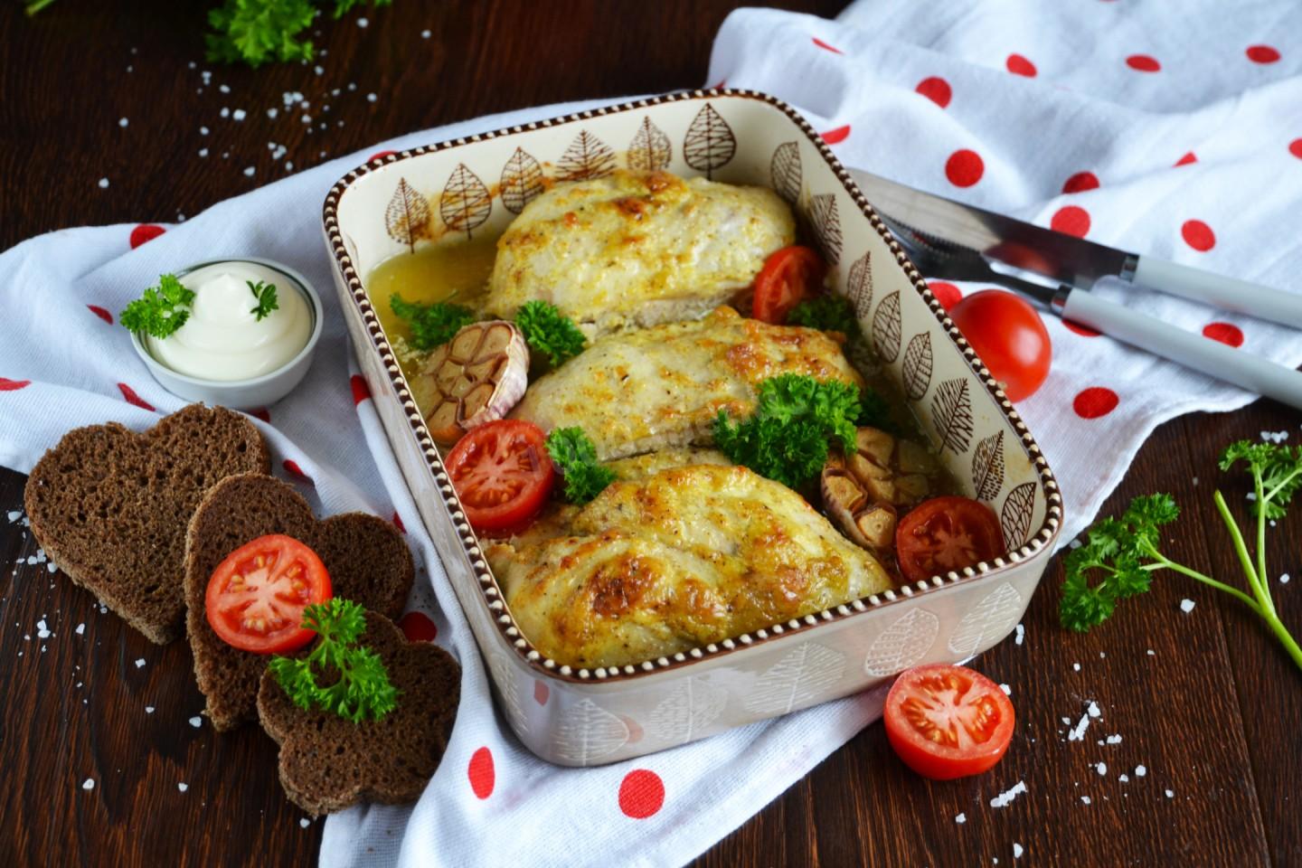 Шаг 8 приготовления Куриные грудки в духовке с майонезом