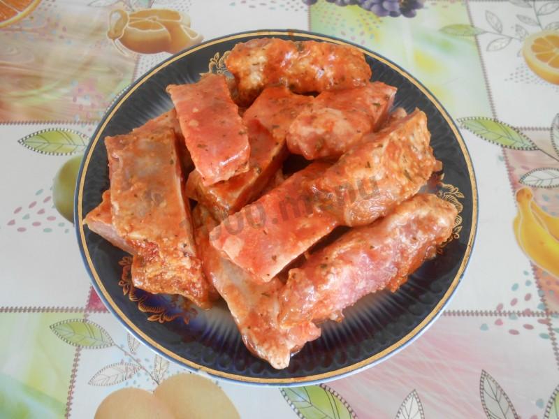 Шаг 2 приготовления Жаркое из свиных ребрышек с картошкой в горшочках