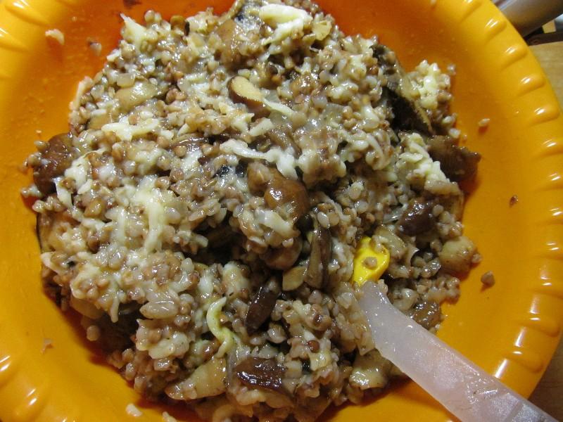 Шаг 14 приготовления Фаршированная курица без костей в духовке