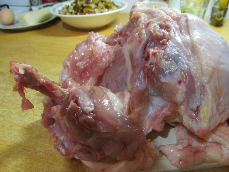 Шаг 3 приготовления Фаршированная курица без костей в духовке