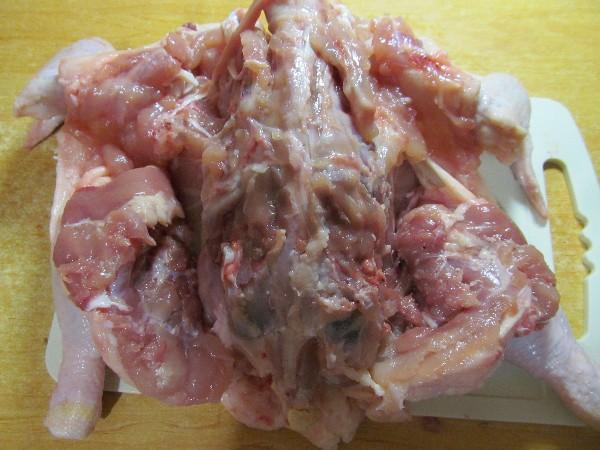 Шаг 4 приготовления Фаршированная курица без костей в духовке