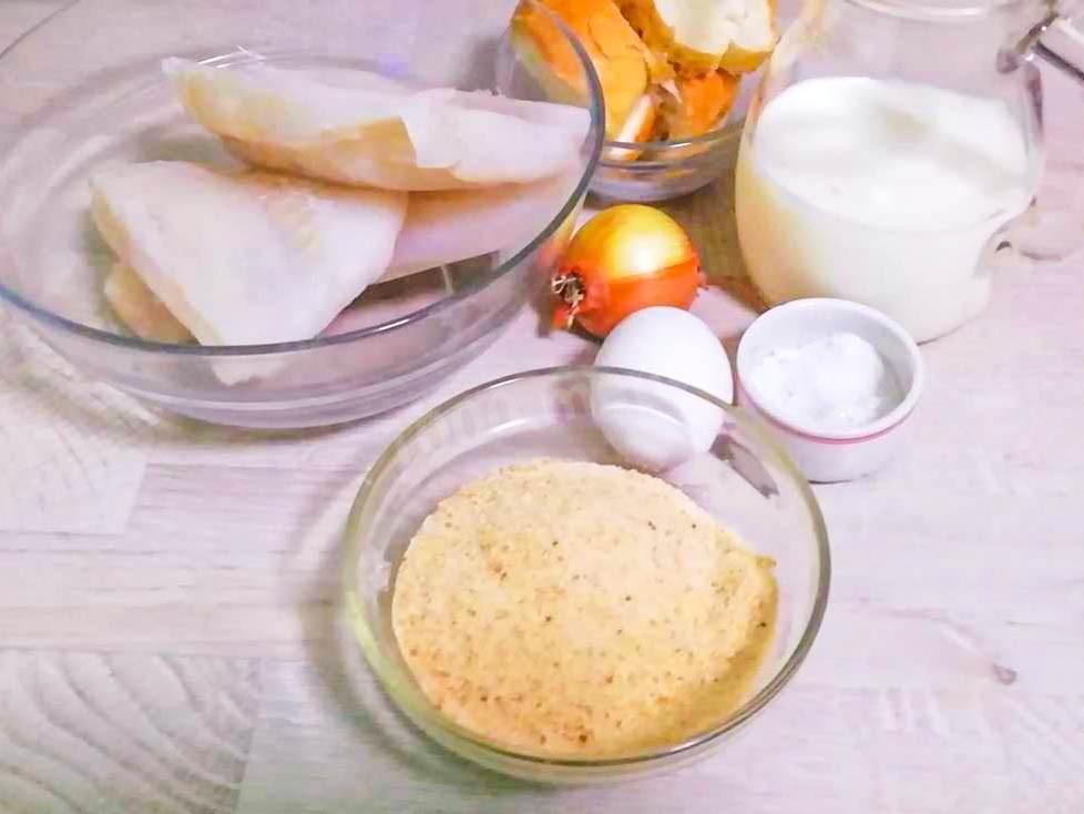 Шаг 1 приготовления Рыбные котлеты для детей