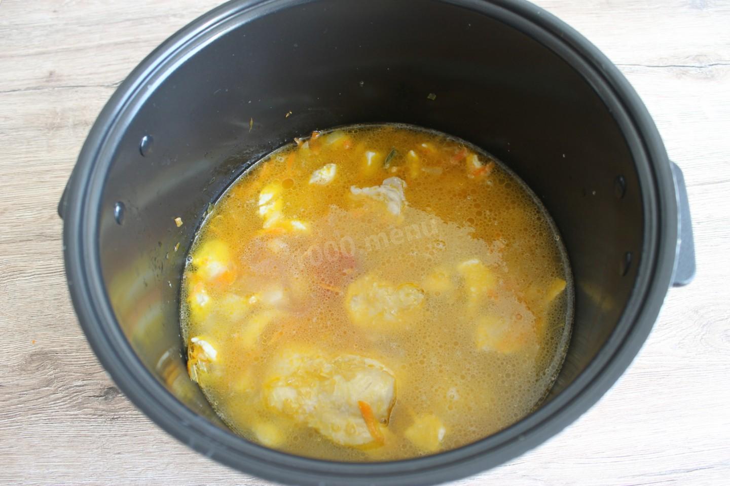 Шаг 8 приготовления Булгур с курицей в мультиварке