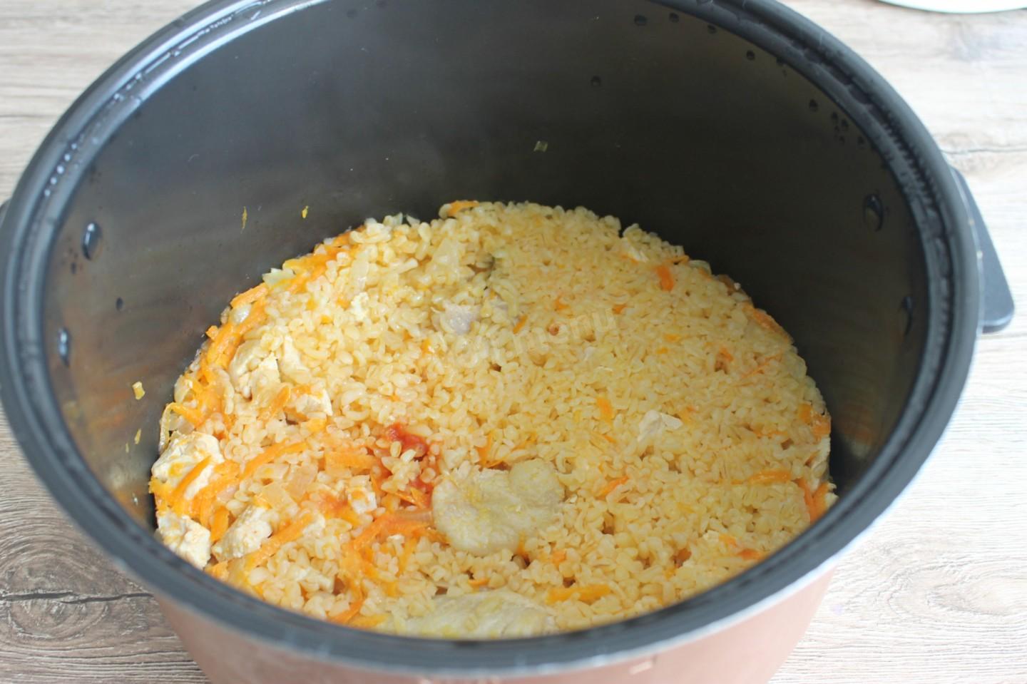 Шаг 9 приготовления Булгур с курицей в мультиварке