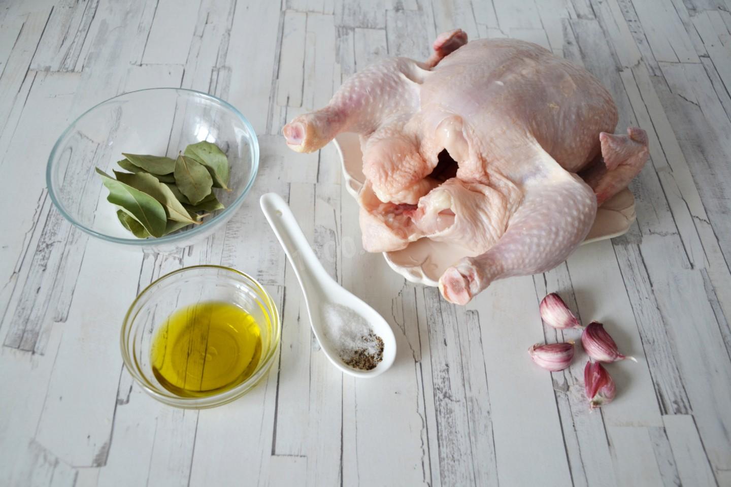 Шаг 1 приготовления Курица в духовке вкусно и просто целиком с корочкой
