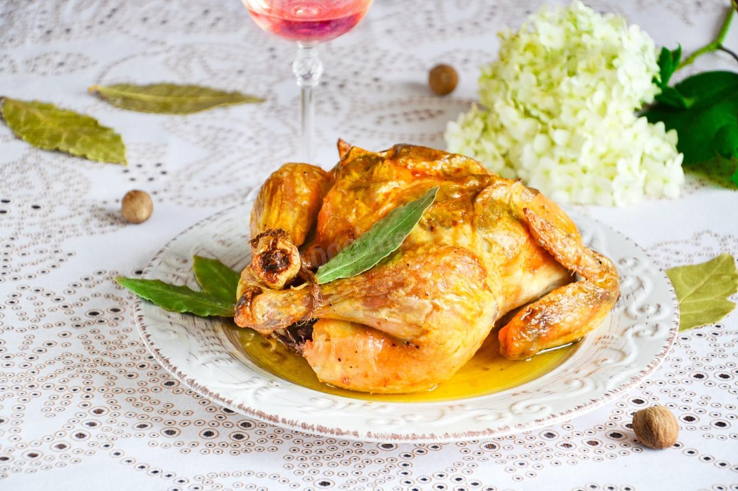 Обложка рецепта Курица в духовке вкусно и просто целиком с корочкой