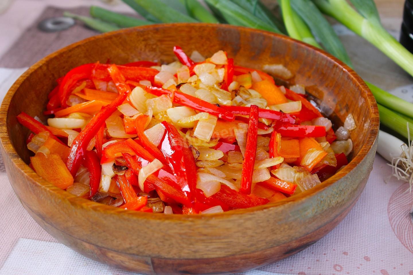Шаг 8 приготовления Куриные окорочка в казане на костре