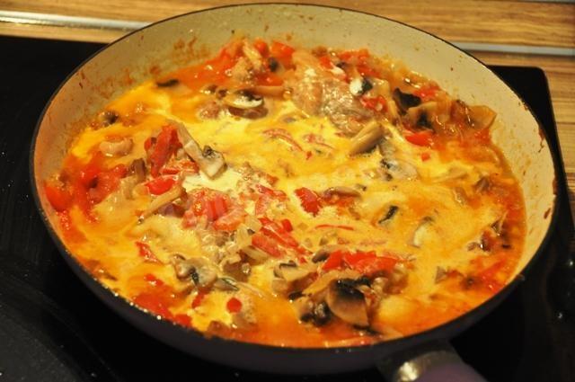 Шаг 11 приготовления Курица с оливками