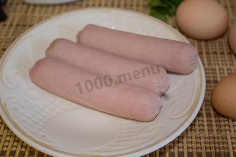 Шаг 4 приготовления Яичница сердечком с сосиской