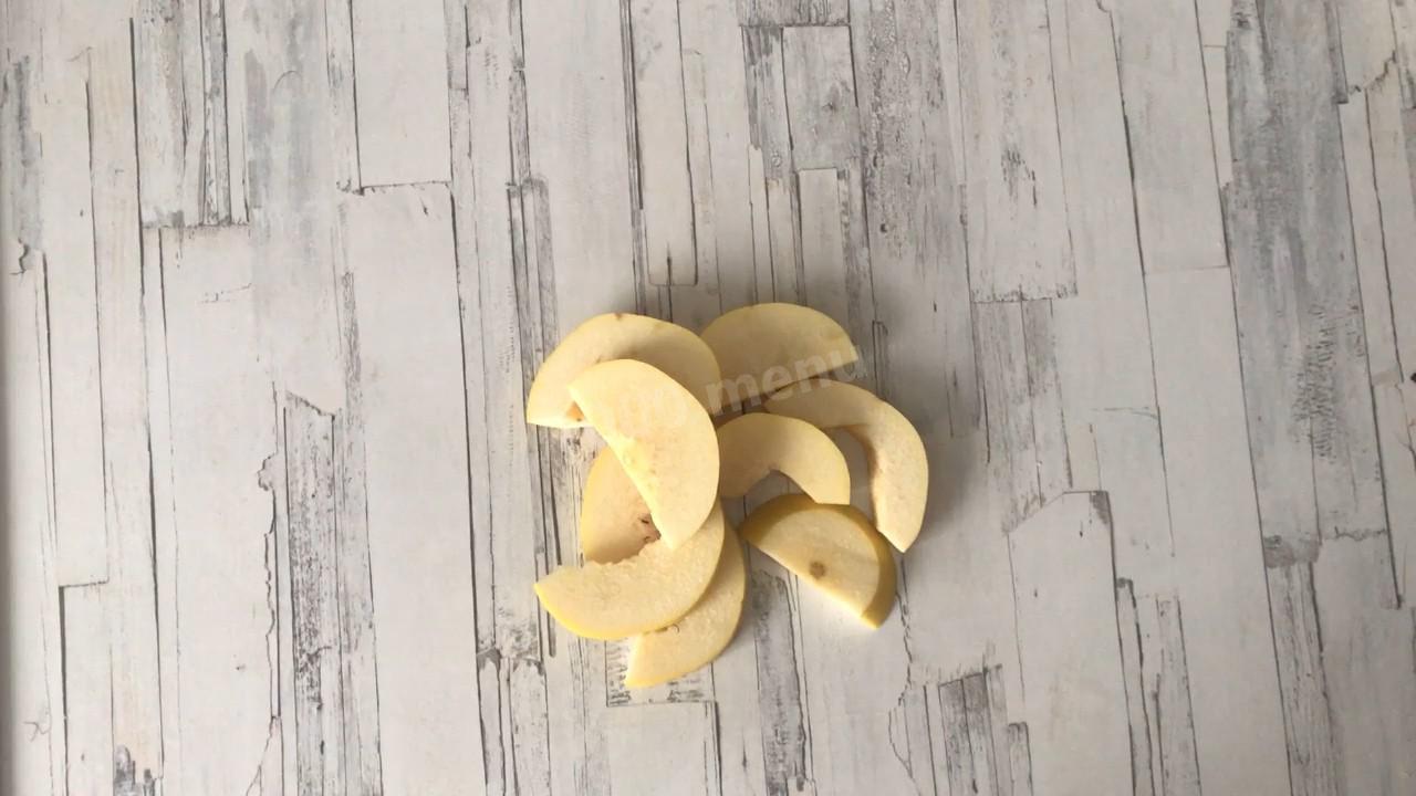 Шаг 3 приготовления Филе курицы  фаршированное айвой