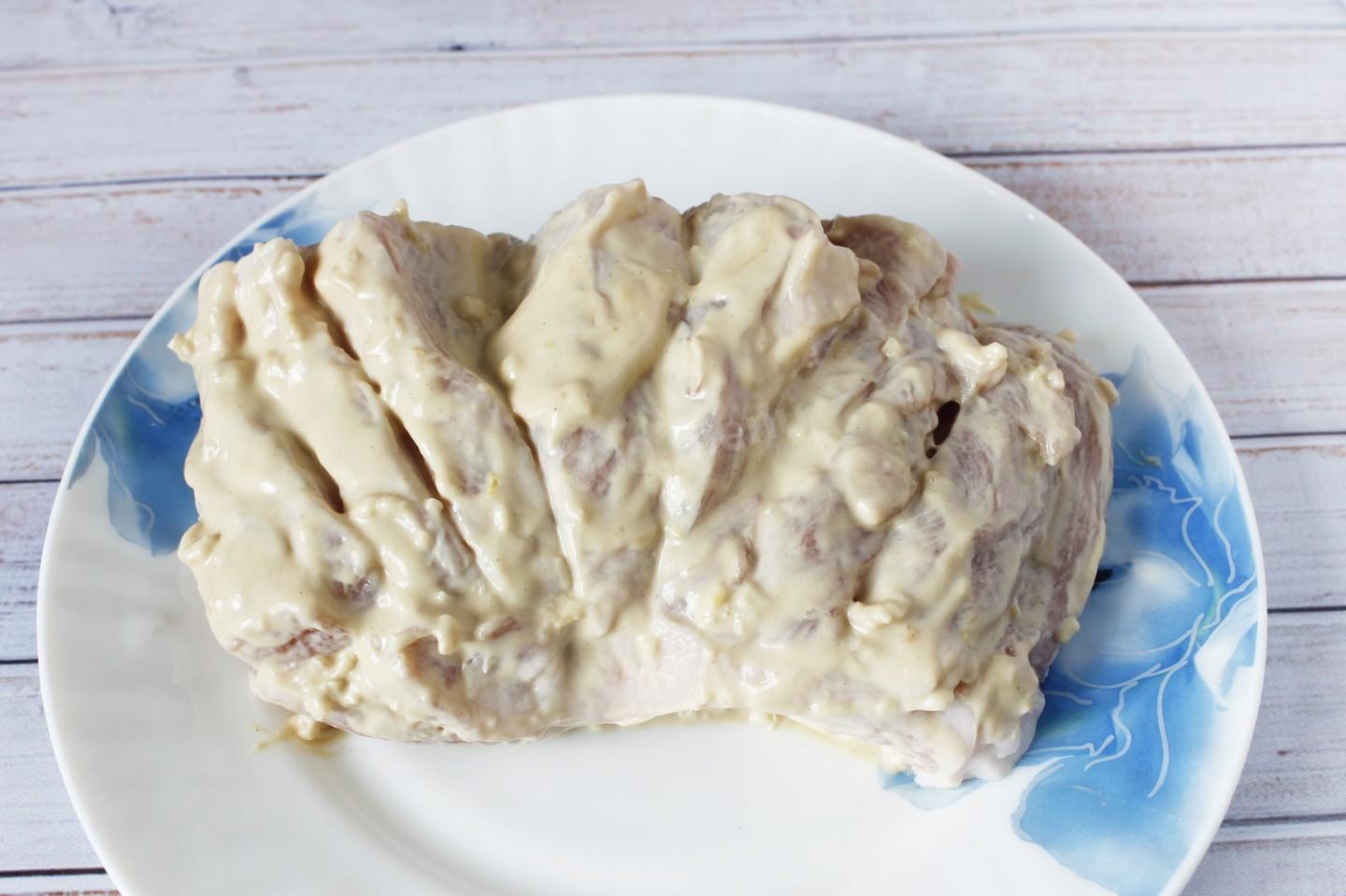 Шаг 4 приготовления Мясо свинины с черносливом в духовке