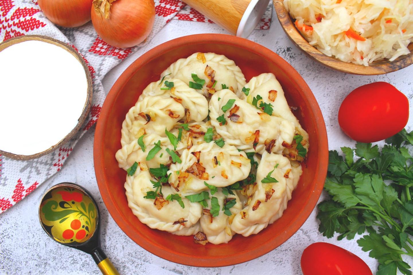 Шаг 12 приготовления Вареники с картошкой и квашеной капустой