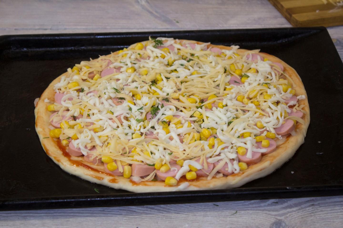 Шаг 19 приготовления Пицца с кукурузой