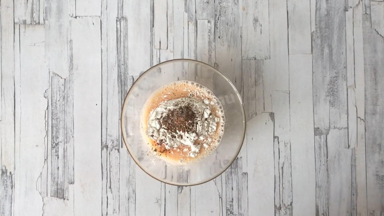 Шаг 4 приготовления Куриное филе кусочками в духовке запеченное с сыром