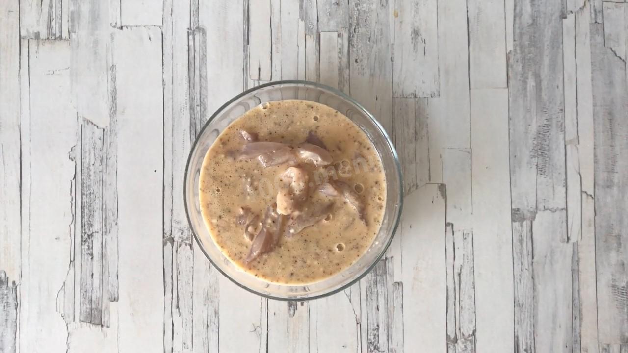 Шаг 7 приготовления Куриное филе кусочками в духовке запеченное с сыром