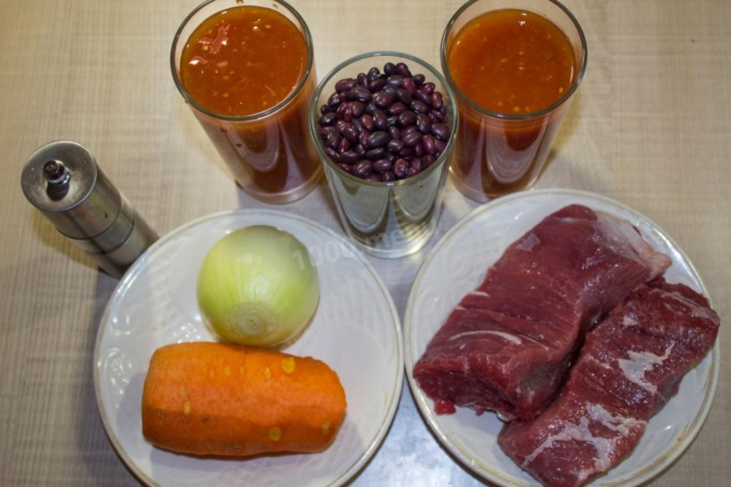 Шаг 1 приготовления Мясо с фасолью в томатном соусе тушеные