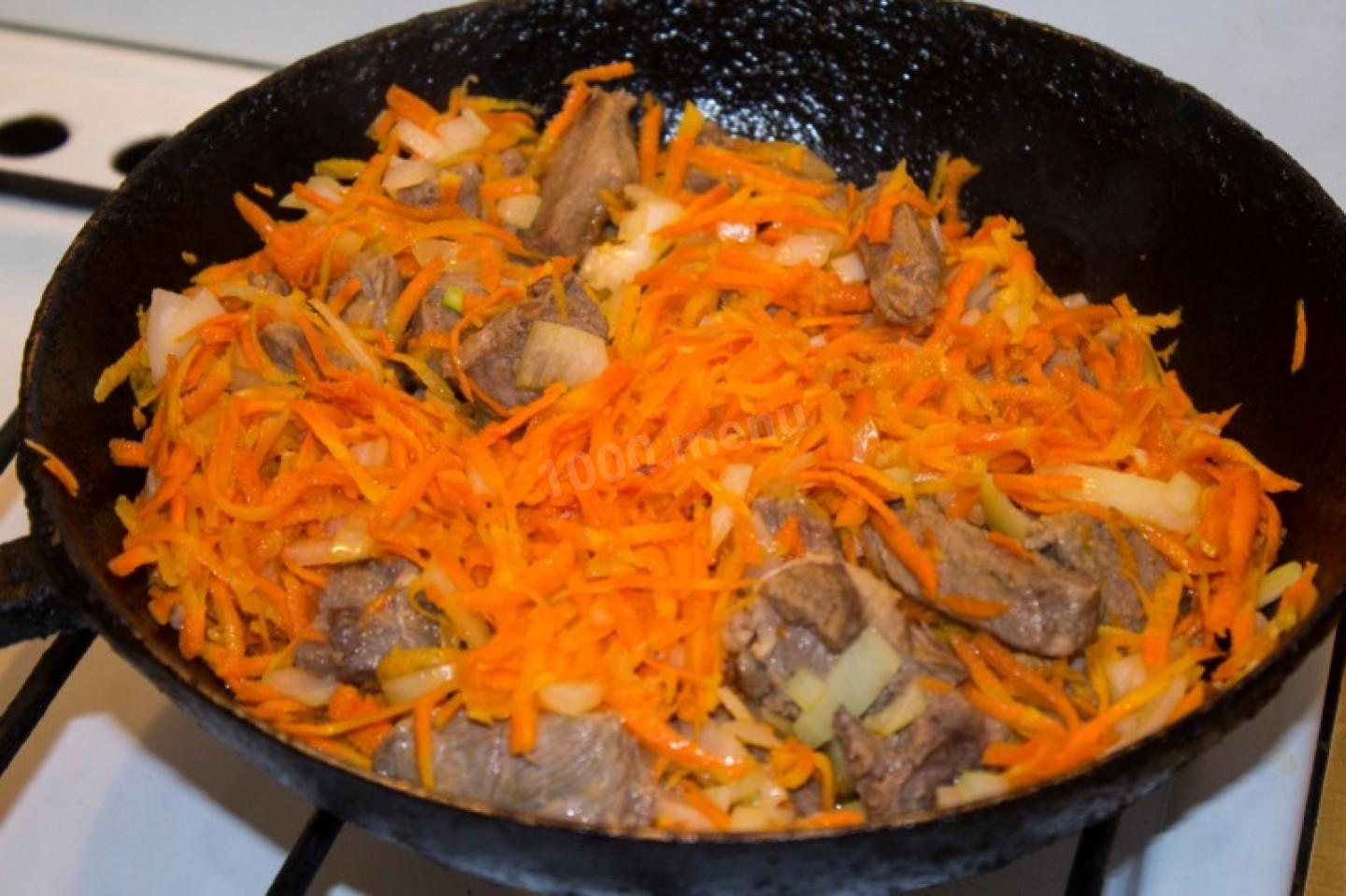 Шаг 11 приготовления Мясо с фасолью в томатном соусе тушеные