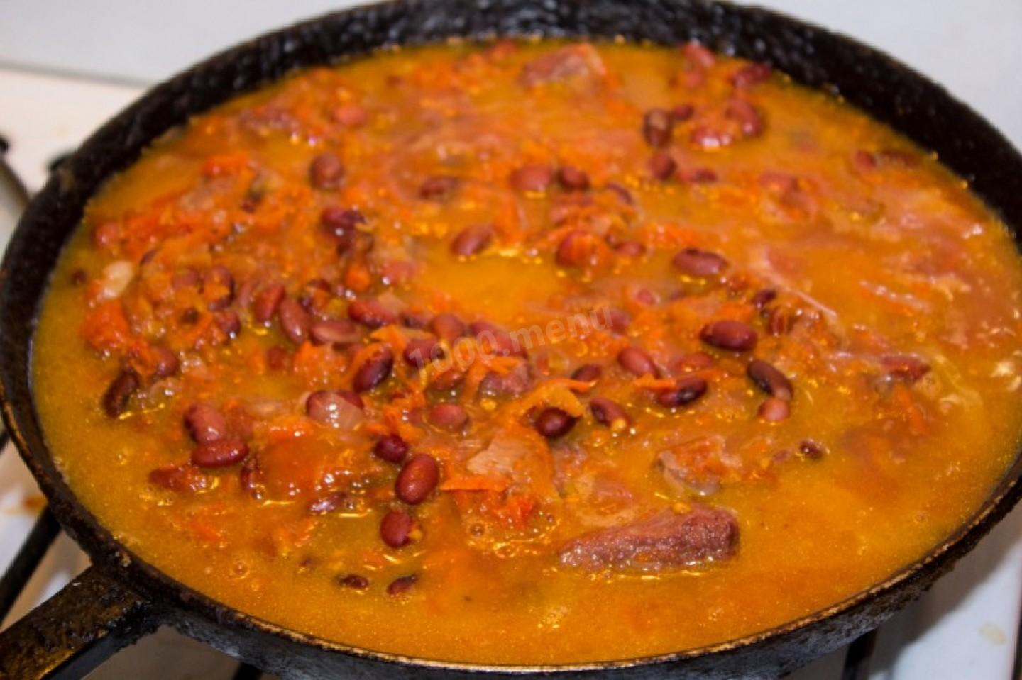 Шаг 16 приготовления Мясо с фасолью в томатном соусе тушеные