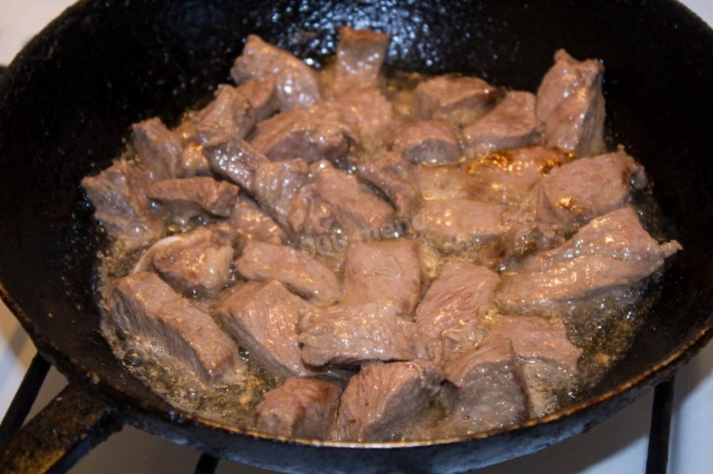 Шаг 9 приготовления Мясо с фасолью в томатном соусе тушеные