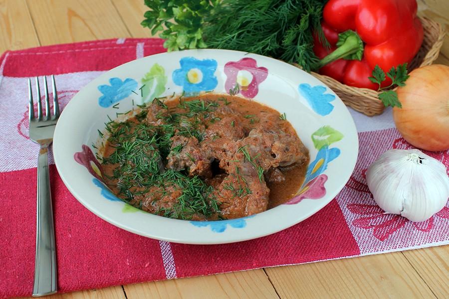 Обложка рецепта Мясо с подливкой в мультиварке