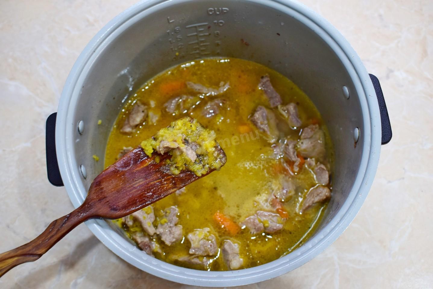 Шаг 6 приготовления Булгур с мясом в мультиварке