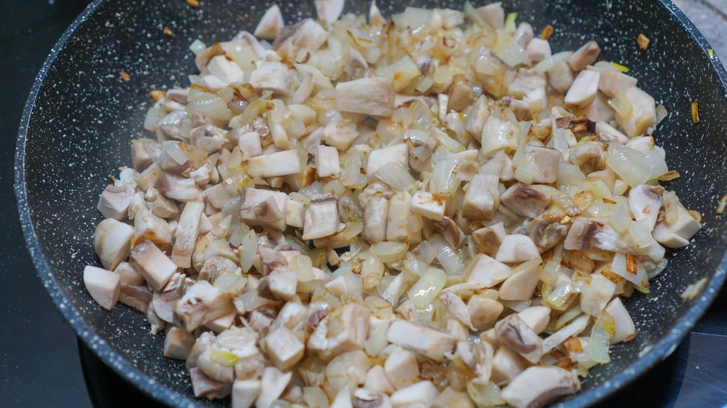 Шаг 11 приготовления Батат с курицей в духовке