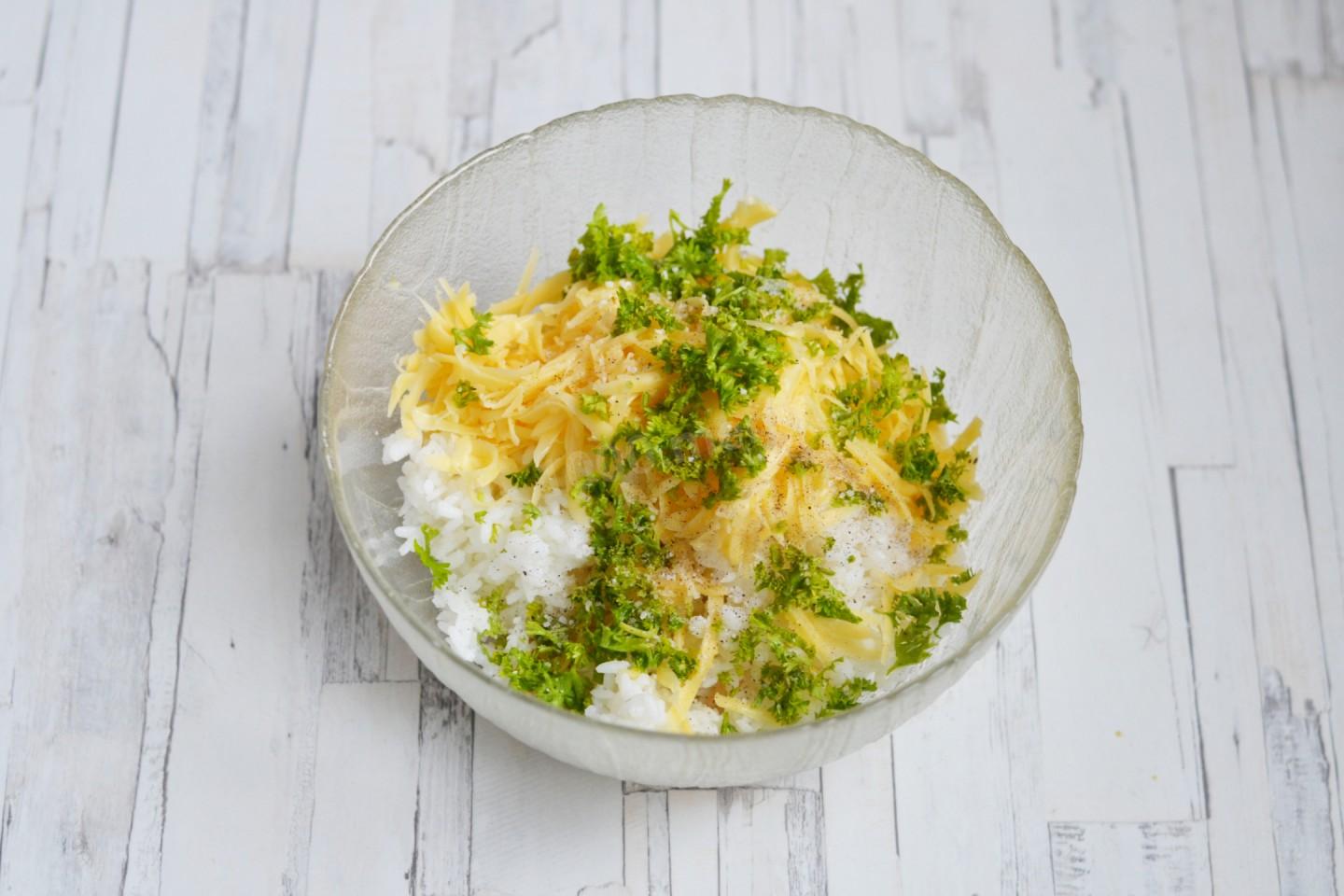 Шаг 8 приготовления Кальмары фаршированные креветками, сыром и рисом