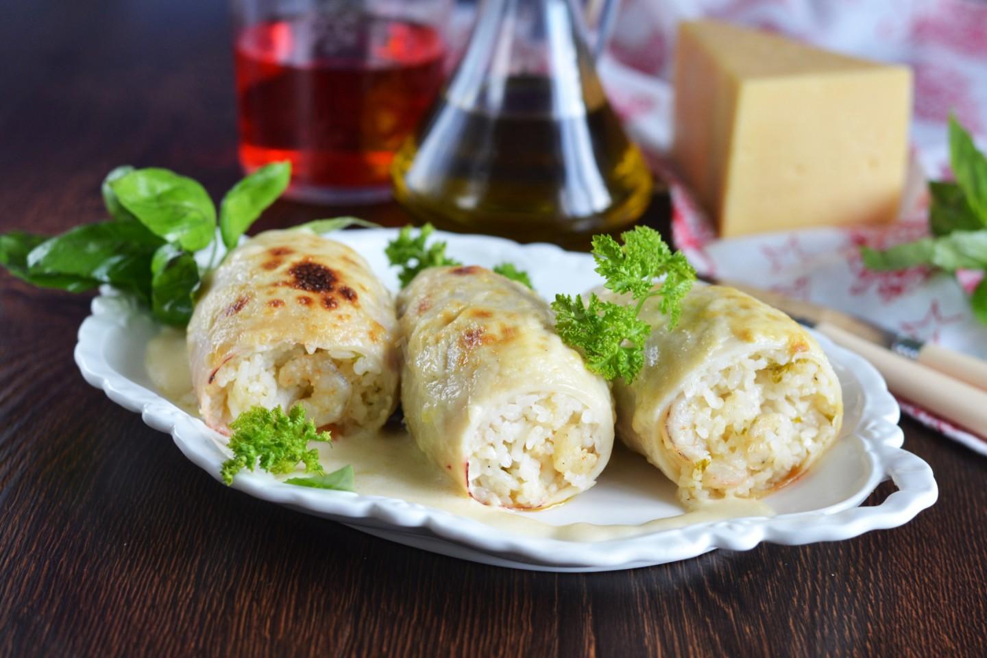 Обложка рецепта Кальмары фаршированные креветками, сыром и рисом