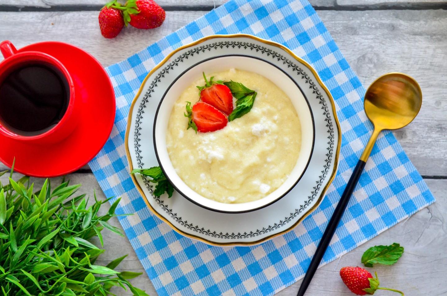 Шаг 9 приготовления Манка с яйцом на молоке