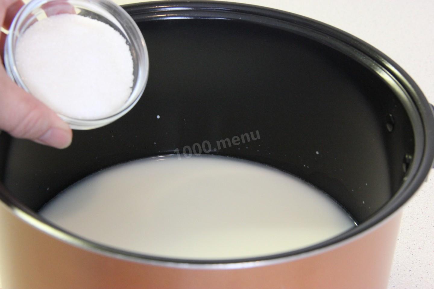 Шаг 6 приготовления Рисовая каша с изюмом в мультиварке на молоке и воде