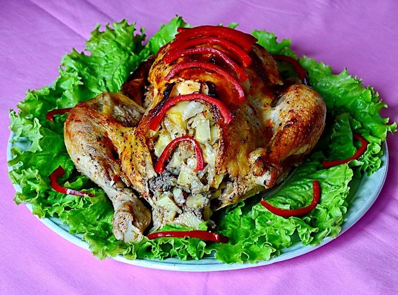Шаг 10 приготовления Курица фаршированная картошкой в духовке в рукаве