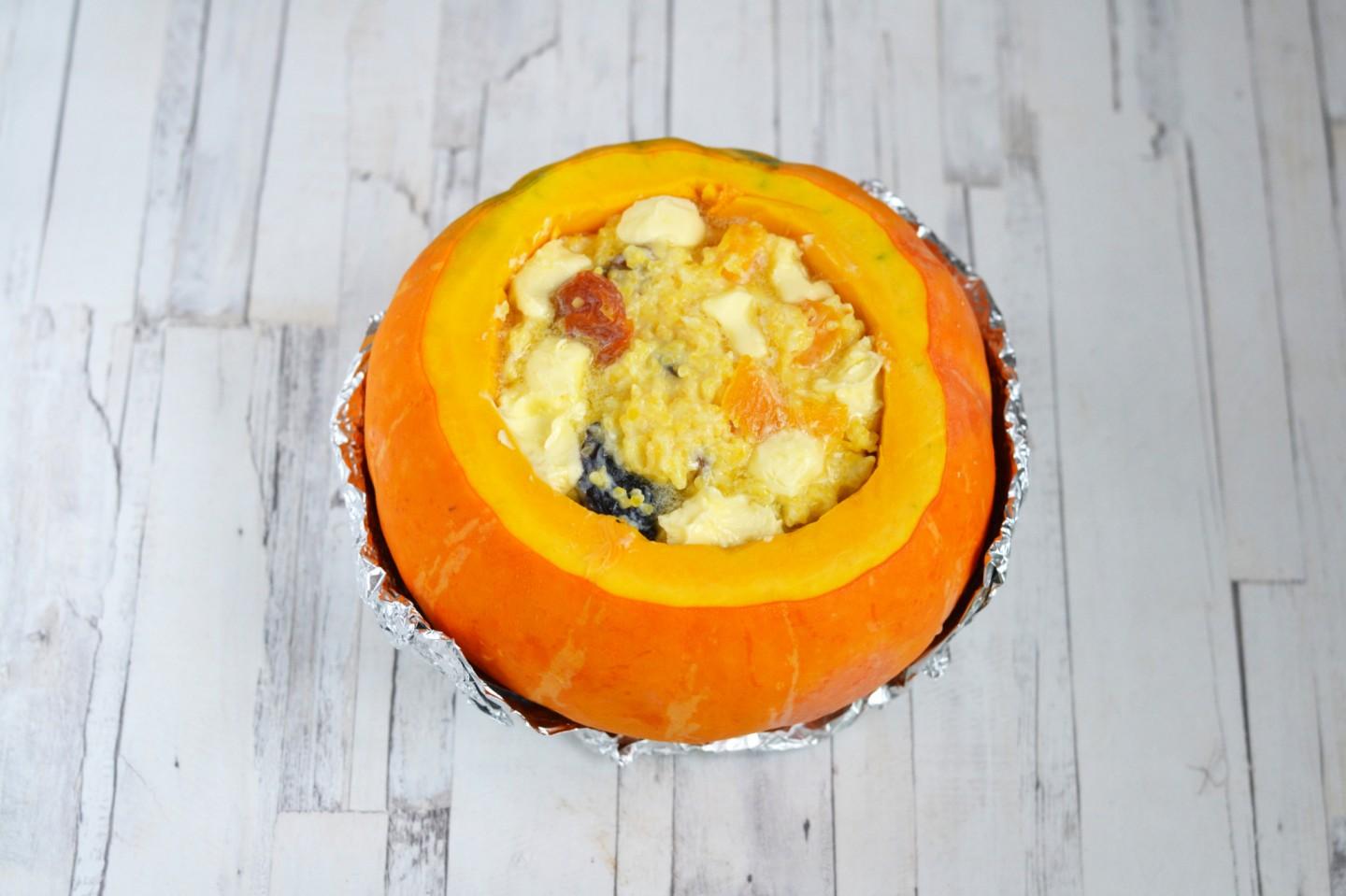 Шаг 11 приготовления Кукурузная каша в тыкве