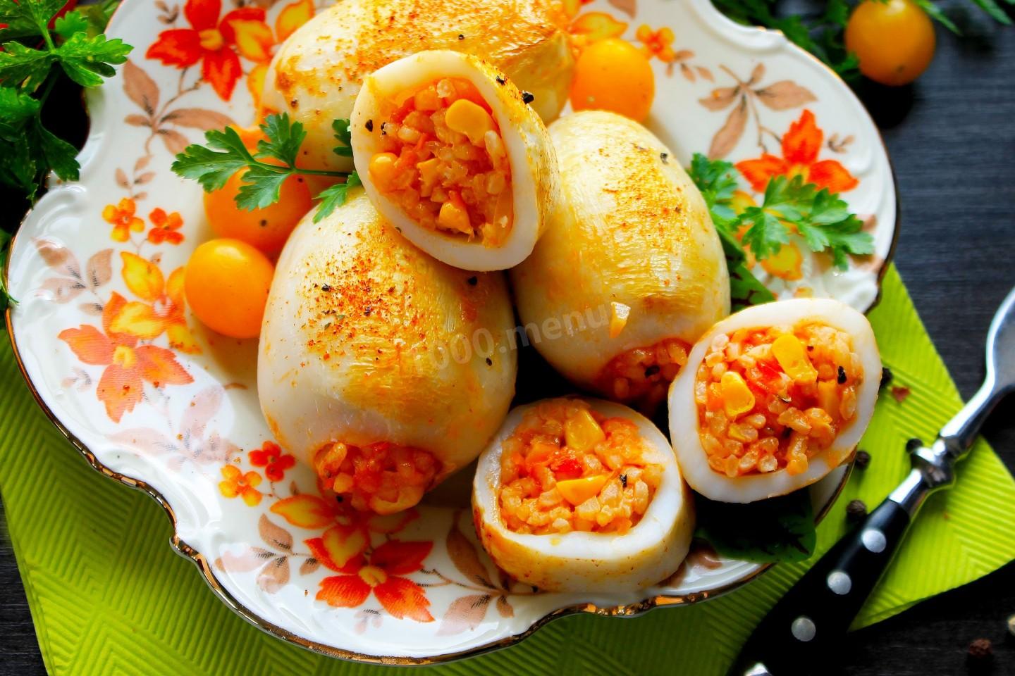 Шаг 13 приготовления Кальмары фаршированные рисом и овощами