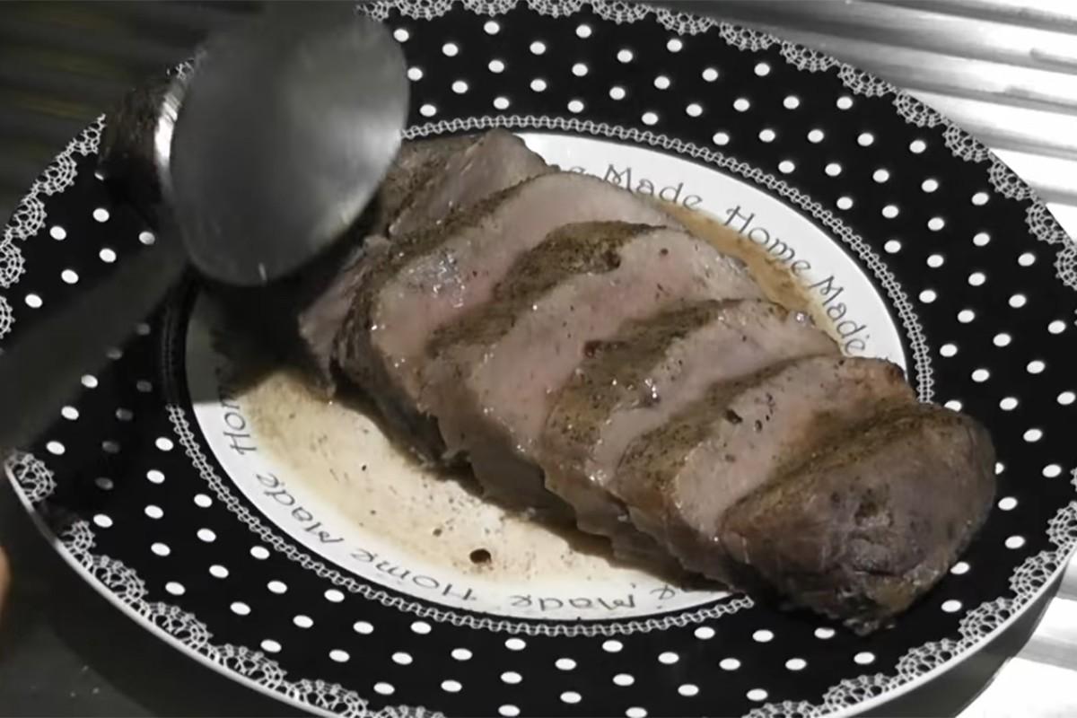 Шаг 14 приготовления Мясо кабана в духовке с соусом