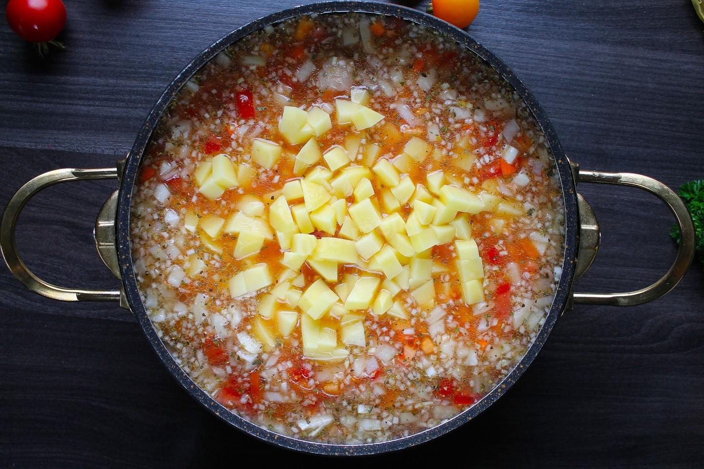 Шаг 9 приготовления Лагман из индейки с овощами и лапшой