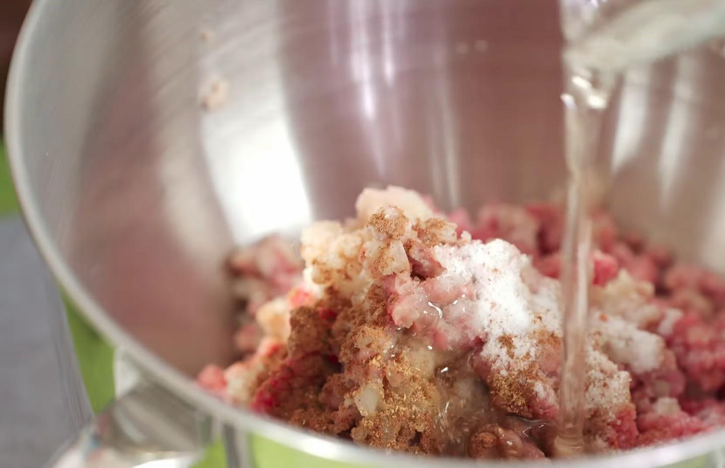 Шаг 7 приготовления Сибирские пельмени со шпинатом и мясным фаршем