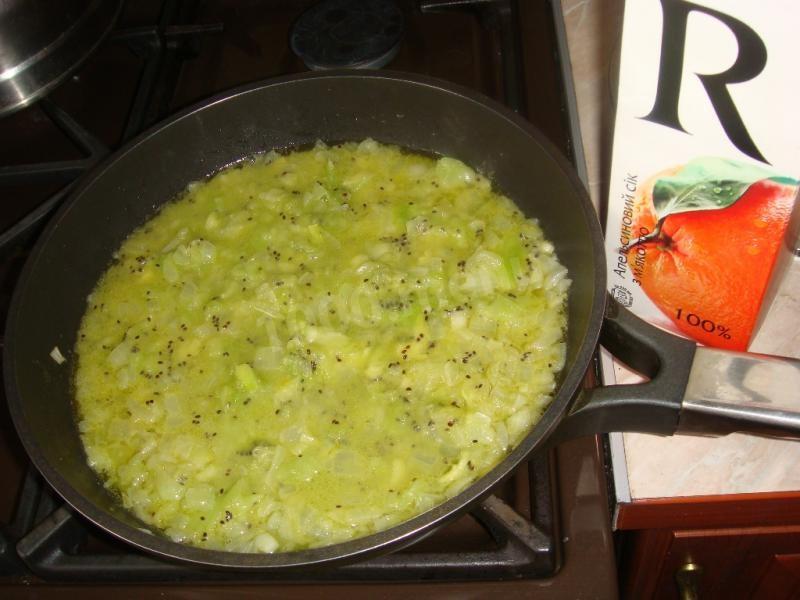 Шаг 10 приготовления Курица с соусом из киви