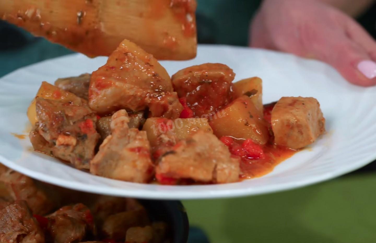 Шаг 14 приготовления Жаркое с мясом свинины и картофелем по-сибирски