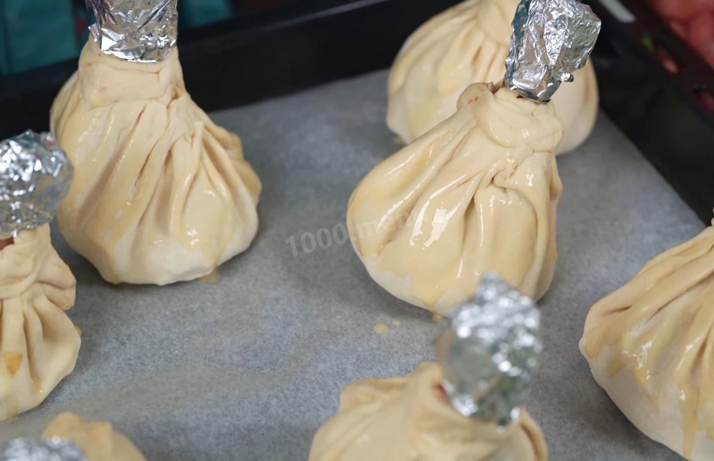 Шаг 15 приготовления Куриные голени запеченные в мешочках из теста