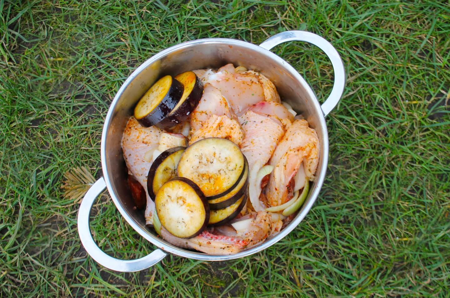Шаг 3 приготовления Куриные окорочка в тандыре