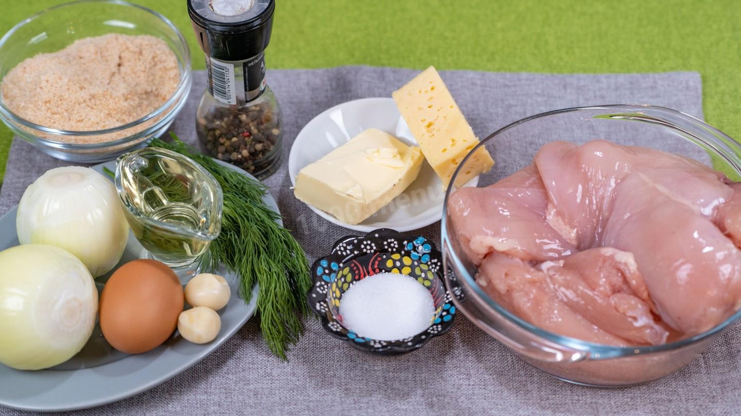 Шаг 1 приготовления Куриные котлеты с начинкой из сыра и зелени