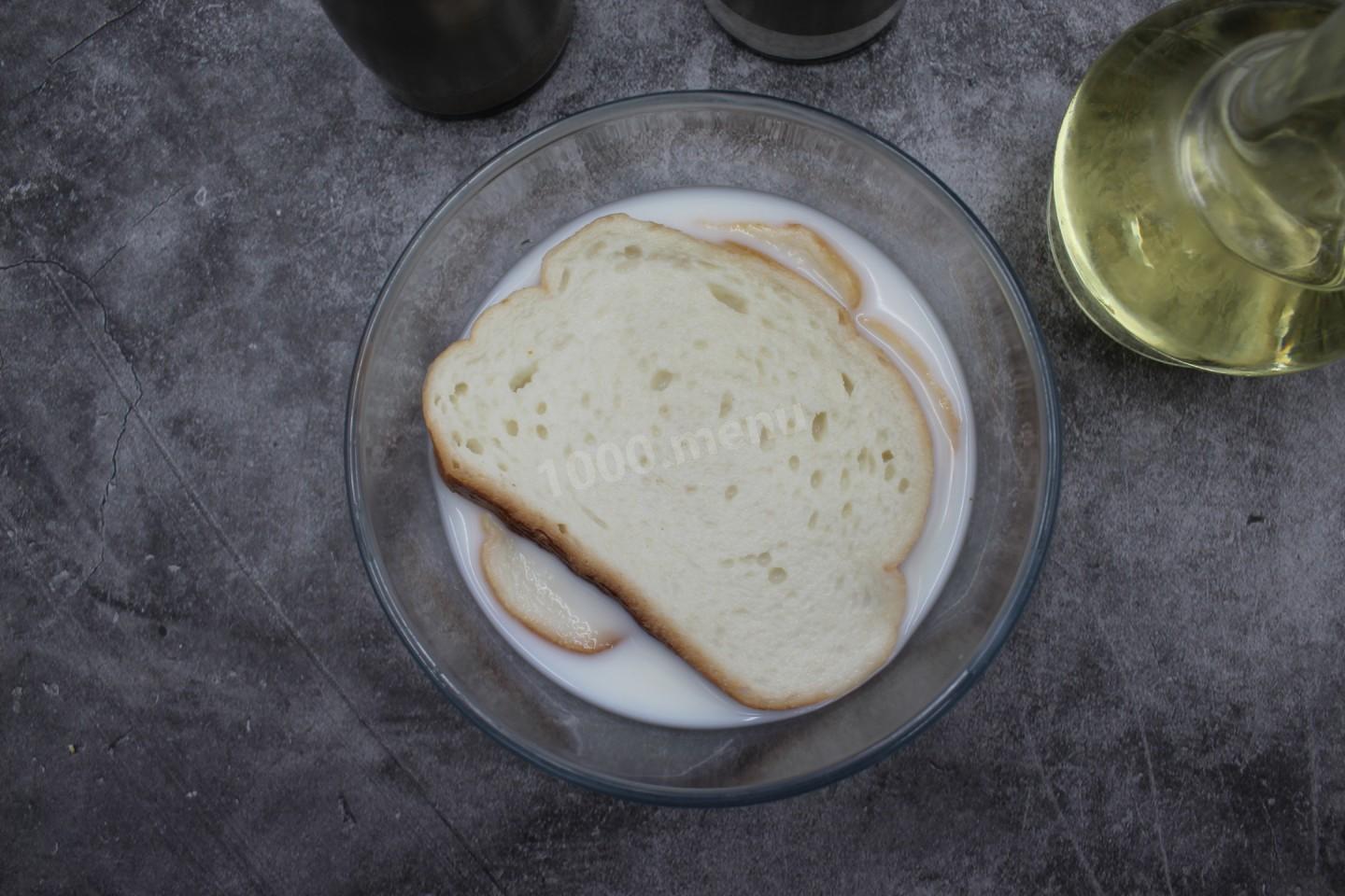 Шаг 3 приготовления Котлеты из куриных бедрышек со сливочным сыром