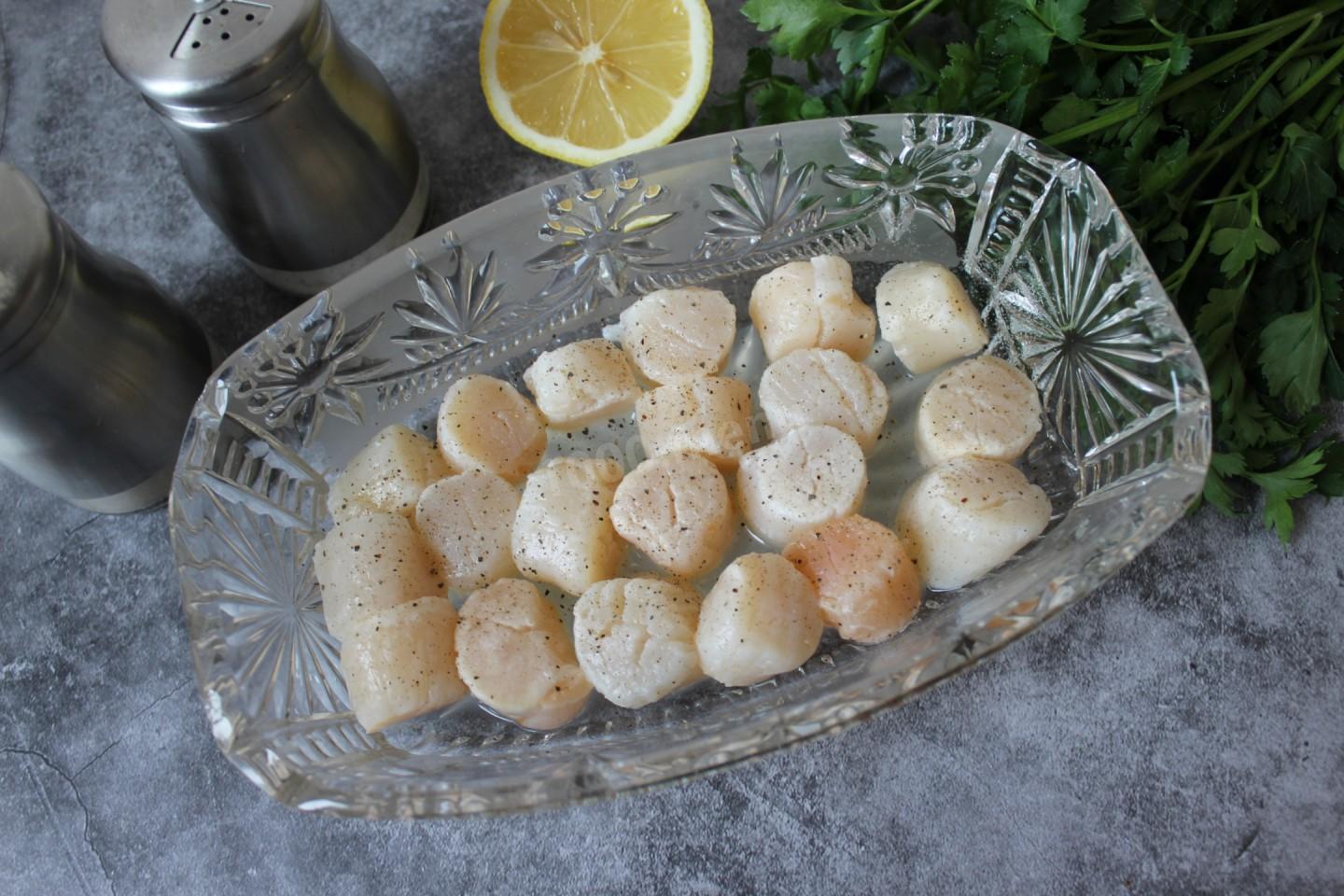 Шаг 3 приготовления Морской гребешок с картошкой и грибами в сливочном соусе