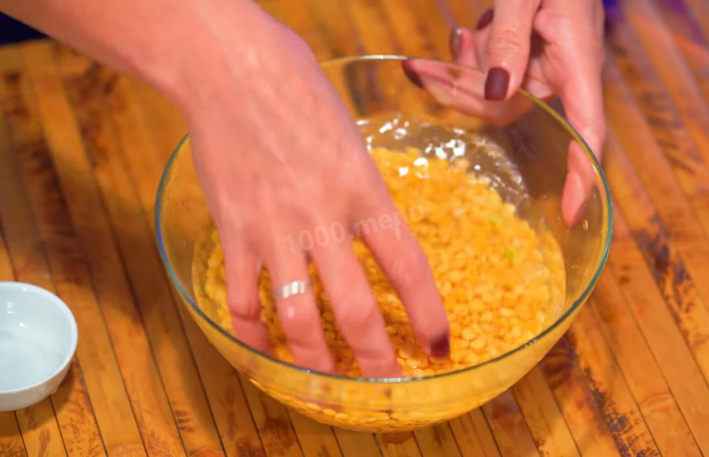 Шаг 4 приготовления Гороховая каша с сырокопченым беконом и луком